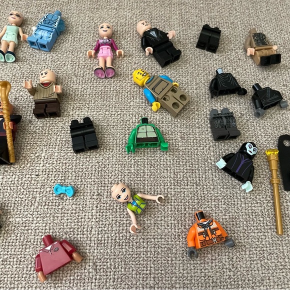 Lego‎ Mini Figure Lot *Not complete - Picture 3 of 4